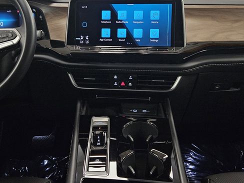 Used 2024 Volkswagen Atlas SE image 14