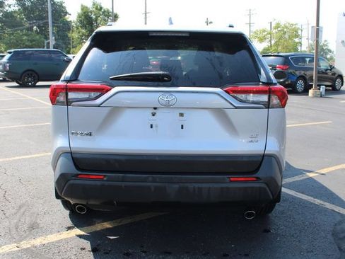 Used 2019 Toyota RAV4 LE w/ All Weather Liner Package AWD/4WD image 6
