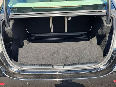 Used 2025 Mercedes-Benz E 350 4MATIC Sedan image 12