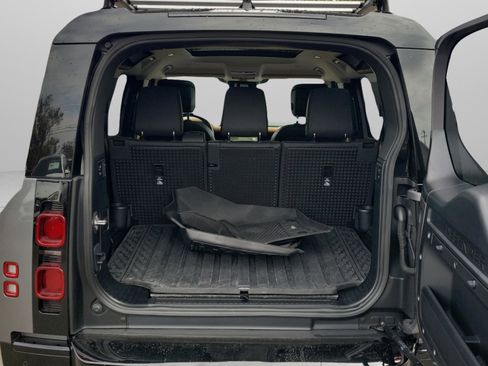 Used 2024 Land Rover Defender 110 X-Dynamic SE image 28