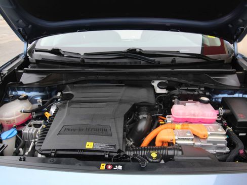 Used 2022 Kia Niro EX Premium image 31