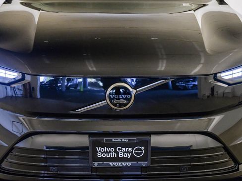 Certified 2026 Volvo EX90 Plus AWD/4WD image 7