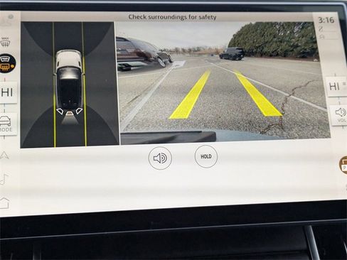 Used 2024 Land Rover Range Rover Velar Dynamic SE image 10