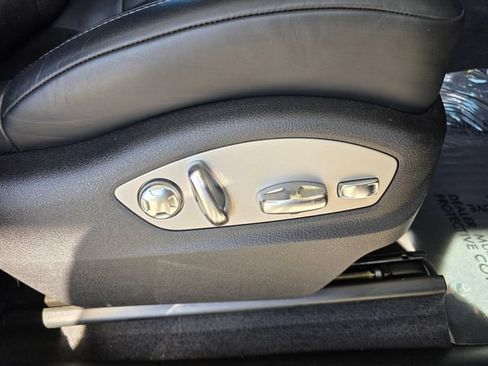 Used 2020 Porsche Macan AWD/4WD image 12