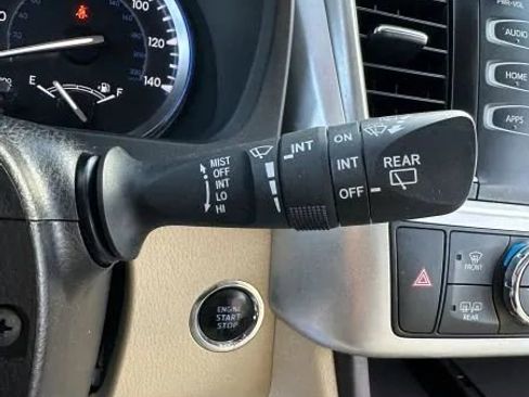 Used 2016 Toyota Highlander XLE image 47