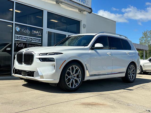 Used 2024 BMW X7 xDrive40i w/ Executive Package AWD/4WD image 4