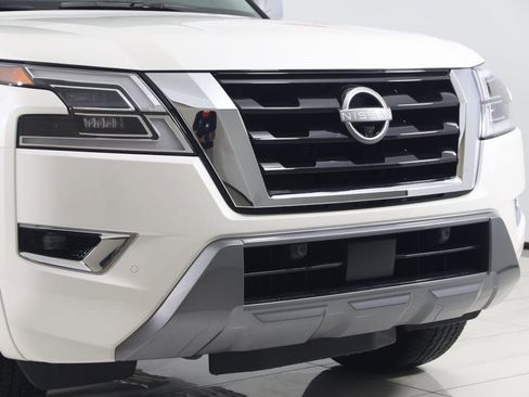 Used 2024 Nissan Armada Platinum w/ Captain's Chairs Package image 43