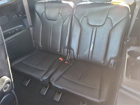 Used 2025 Kia Sorento EX image 29