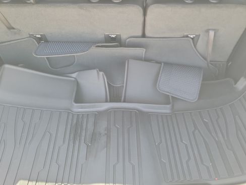 Used 2024 GMC Acadia Elevation w/ Luxury Package FWD image 19