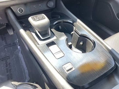 Used 2023 Nissan Rogue SV FWD image 22