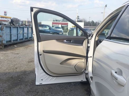 Used 2018 Lincoln MKX Reserve w/ Driver Assistance Package image 15