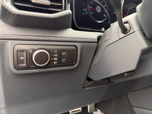 Used 2025 Ford Mustang Premium RWD image 19