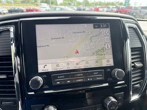 Used 2020 Nissan Titan Platinum Reserve w/ Moonroof Package AWD/4WD image 37