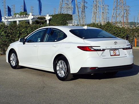 Certified 2025 Toyota Camry LE image 4