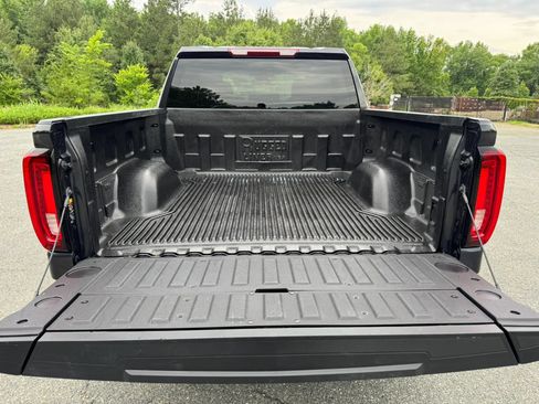Used 2026 GMC Sierra 1500 SLT AWD/4WD image 23