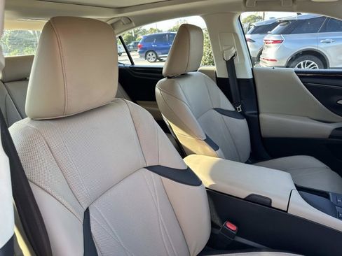 Used 2019 Lexus ES 350 Luxury image 21