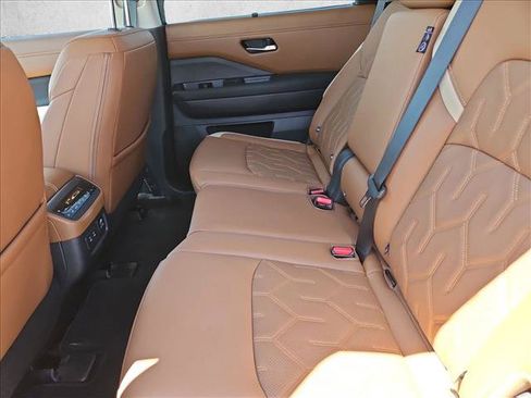 New 2026 Nissan Pathfinder Platinum w/ Cargo Package AWD/4WD image 16