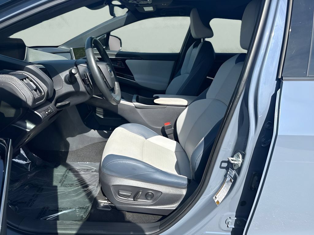 Used 2023 Subaru Solterra AWD image 9