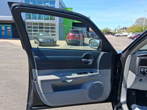 Used 2007 Dodge Charger RWD image 16