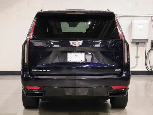 Certified 2022 Cadillac Escalade ESV Sport Platinum image 4