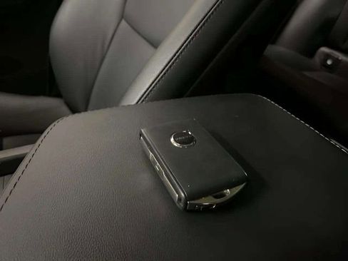 Used 2025 Volvo XC60 B5 Core image 84