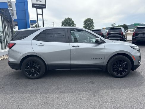 Used 2024 Chevrolet Equinox LS w/ LS Convenience Package AWD/4WD image 2