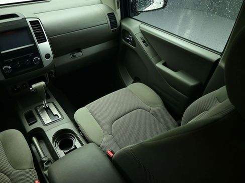 Used 2019 Nissan Frontier SV image 47