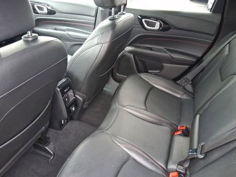 Used 2025 Jeep Compass Trailhawk image 10