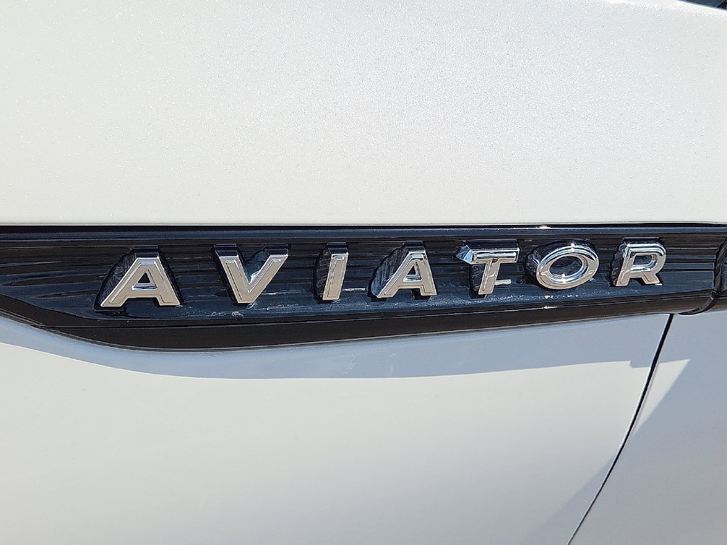 Used 2025 Lincoln Aviator Reserve w/ Equipment Group 201A AWD/4WD image 7