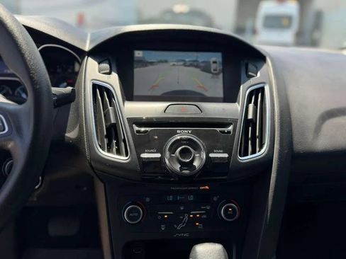 Used 2018 Ford Focus SEL FWD image 30