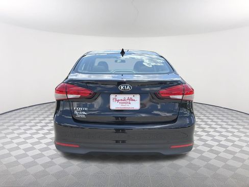 Used 2017 Kia Forte LX FWD image 14