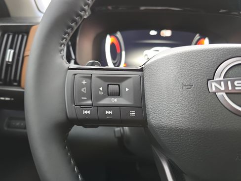 New 2026 Nissan Pathfinder Platinum image 17