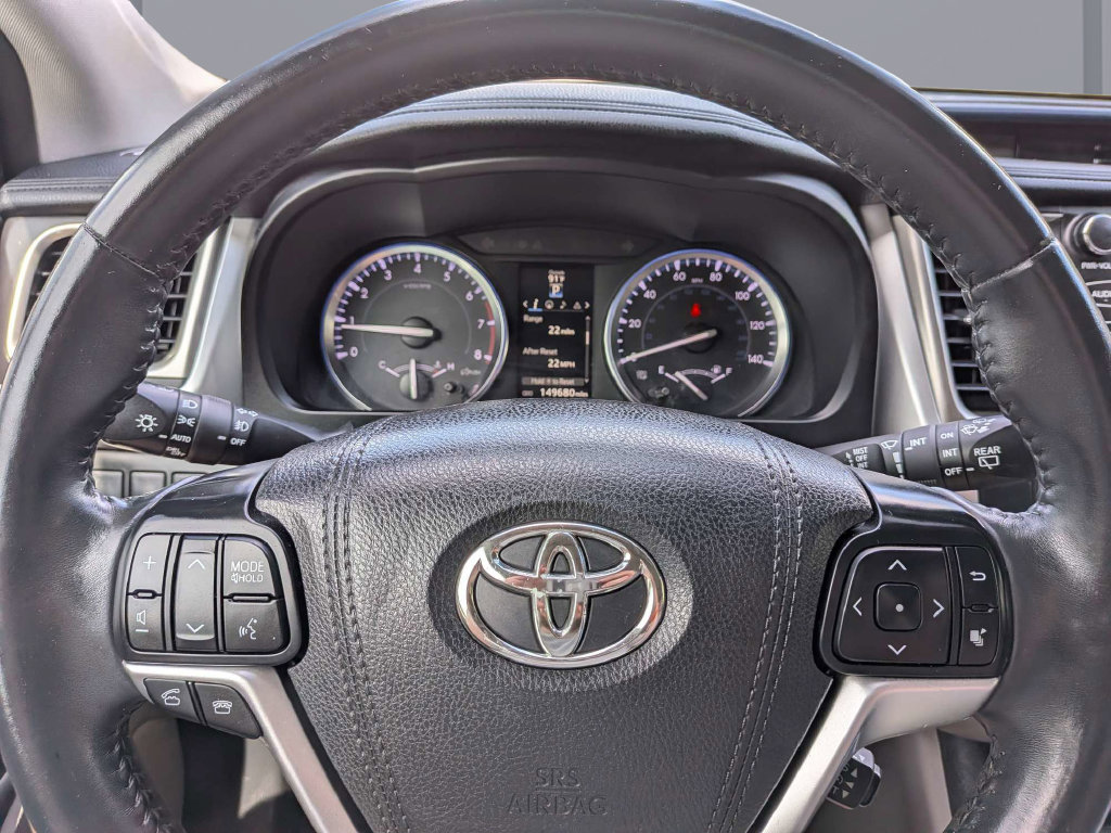 Used 2016 Toyota Highlander XLE FWD image 33