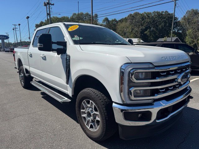 Used 2024 Ford F250 Lariat AWD/4WD image 2