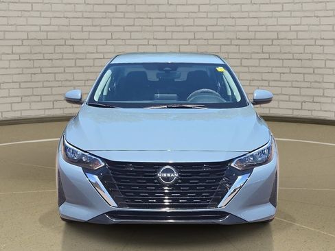 Used 2024 Nissan Sentra SV FWD image 2