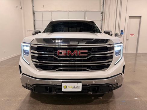 Used 2024 GMC Sierra 1500 SLT AWD/4WD image 2