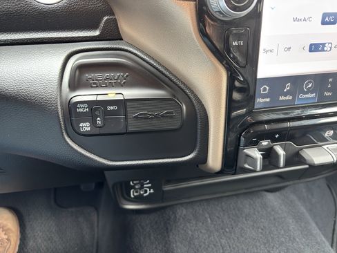 Used 2024 RAM 2500 Laramie w/ Safety Group AWD/4WD image 21
