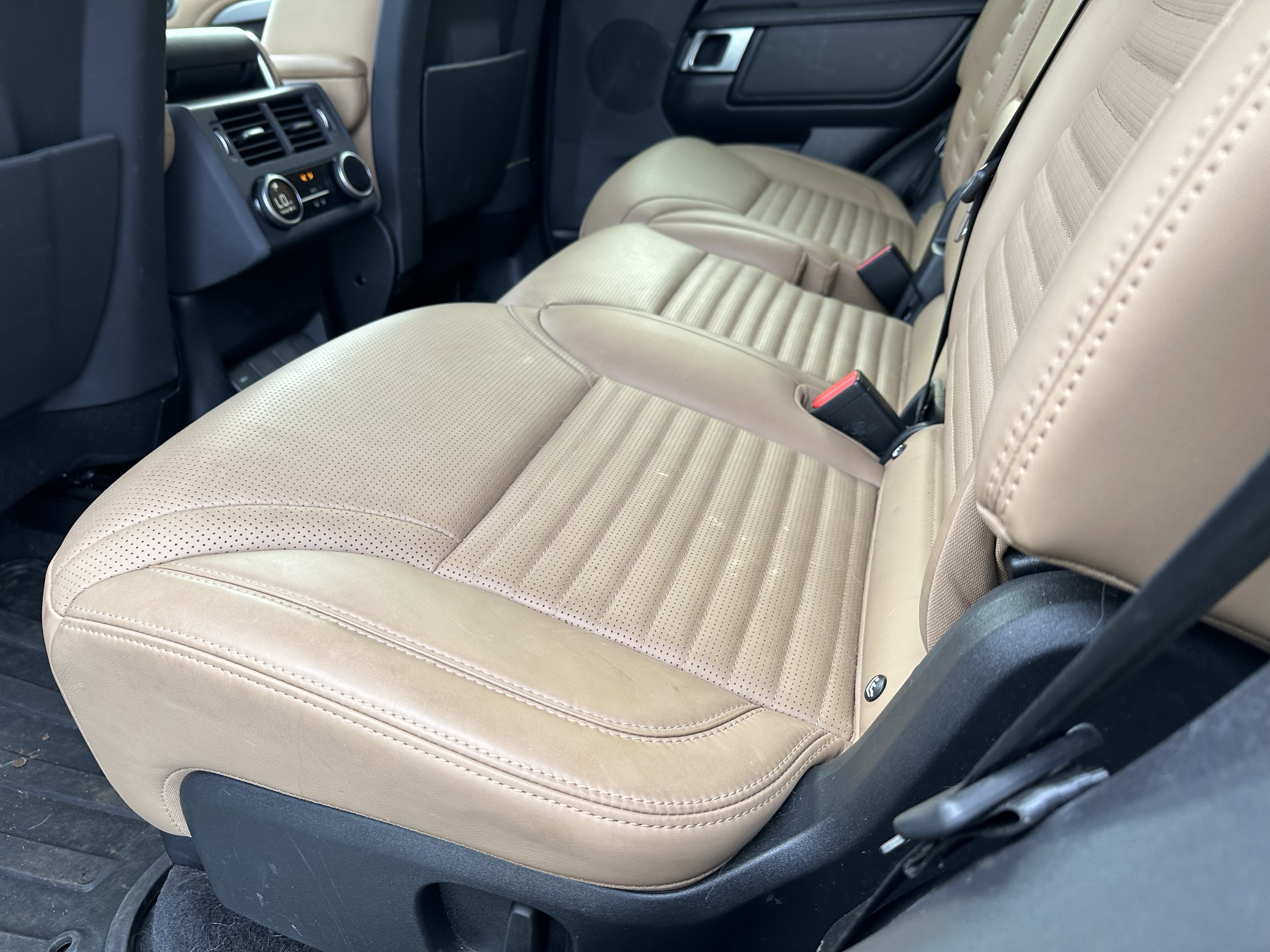 Certified 2023 Land Rover Discovery S R-Dynamic AWD/4WD image 22
