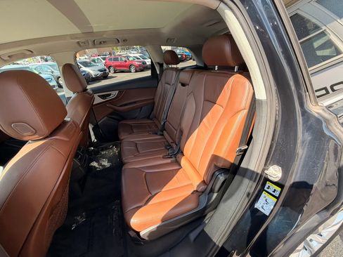 Used 2017 Audi Q7 2.0T Premium Plus w/ Premium Plus Package AWD/4WD image 21