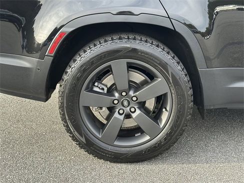 Used 2024 Land Rover Defender 130 S image 18