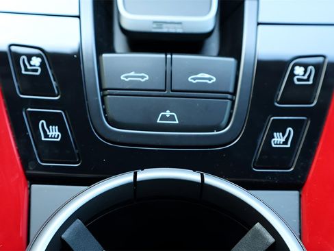 Used 2021 Porsche 911 Carrera image 30