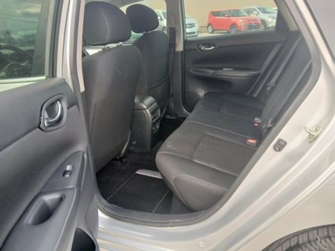 Used 2019 Nissan Sentra S FWD image 11