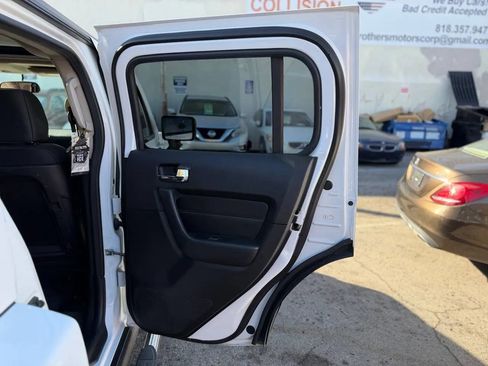 Used 2007 HUMMER H3 image 35