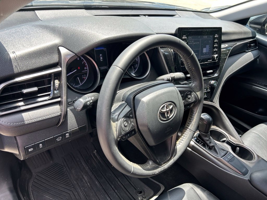 Used 2022 Toyota Camry SE FWD image 19