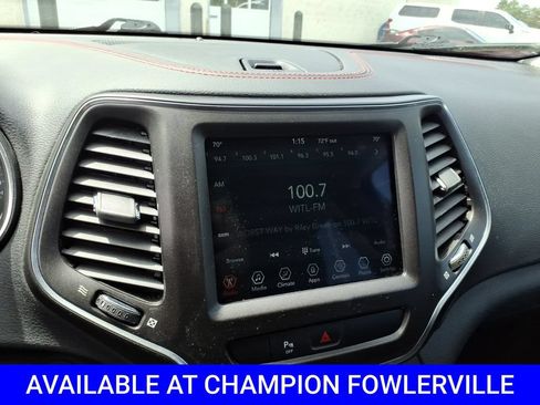 Used 2020 Jeep Cherokee Trailhawk w/ Cold Weather Group AWD/4WD image 22