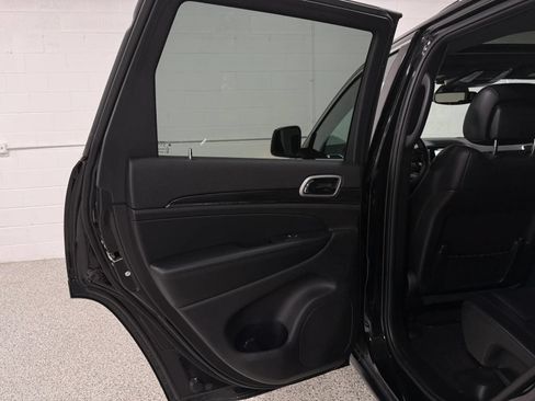 Used 2020 Jeep Grand Cherokee Limited AWD/4WD image 43