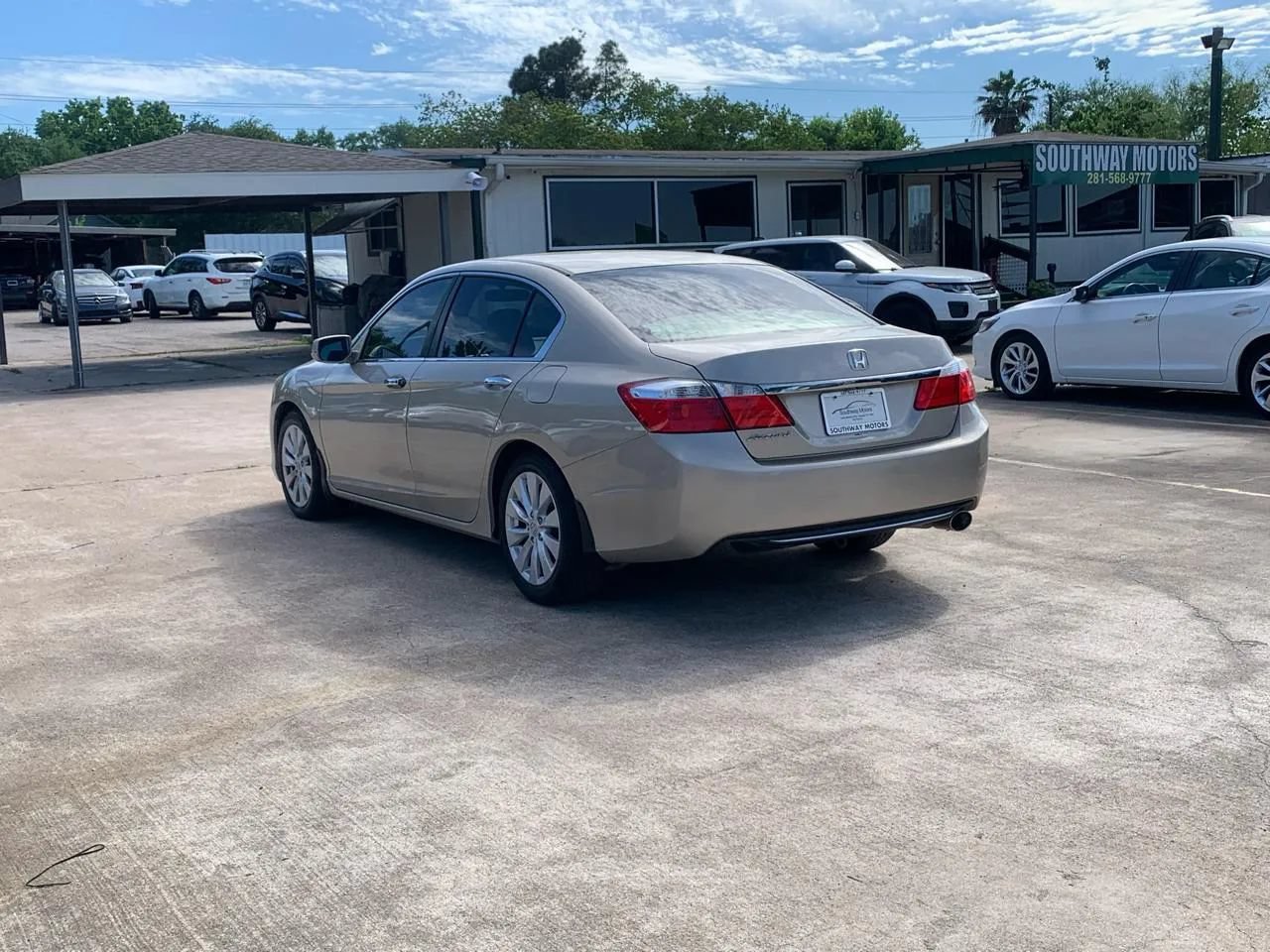 Used 2014 Honda Accord EX image 5