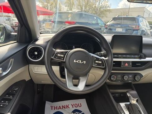 Used 2023 Kia Forte LXS image 13