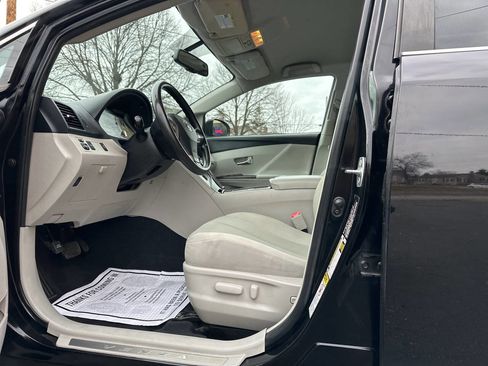 Used 2009 Toyota Venza image 17