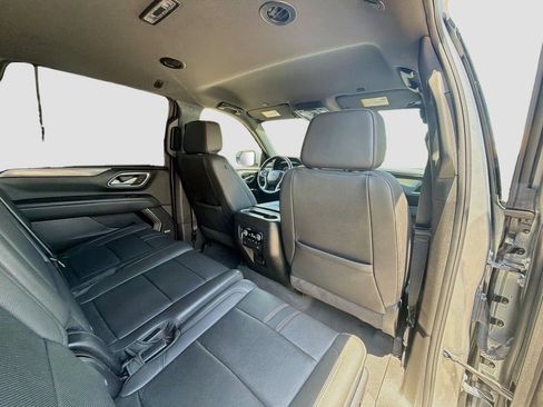 Used 2024 Chevrolet Tahoe RST w/ Luxury Package RWD image 31